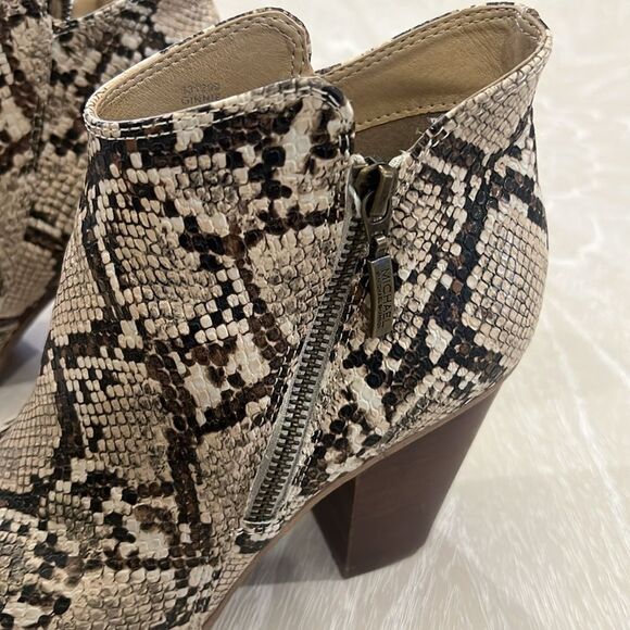 MICHAEL BY MICHAEL SHANNON CARDI BOOT 8 - Picture 2 of 6